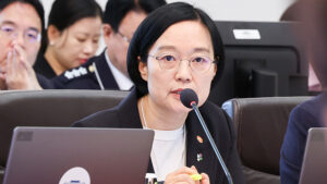 국회, 한성숙 총리 후보자 청문보고서 민주당 단독 채택…본회의 통과 전망