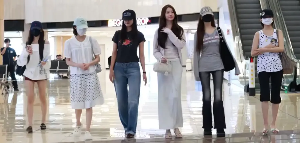 장원영 논란 후 오늘 공항 출국 사진