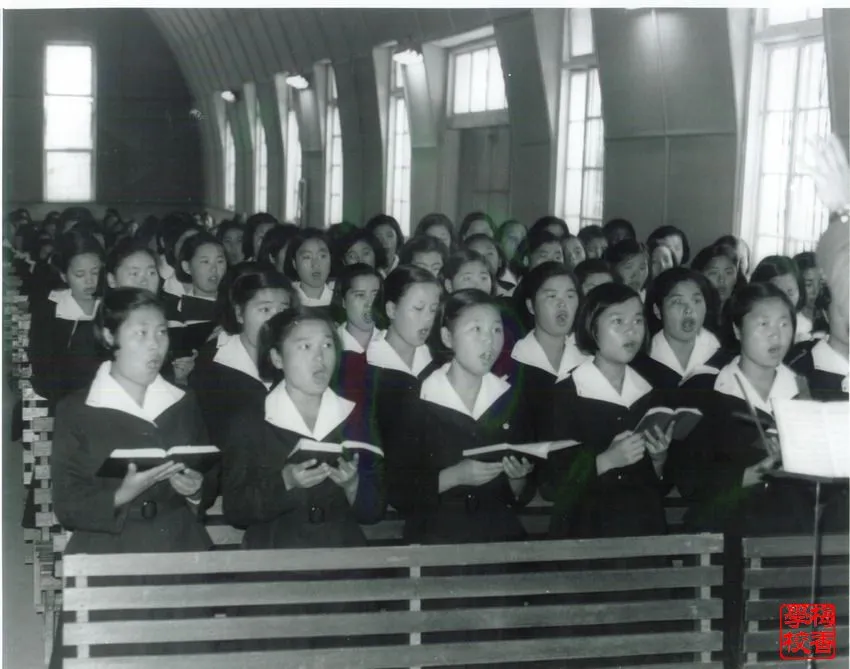 1960년대 학교 여고생들.jpg