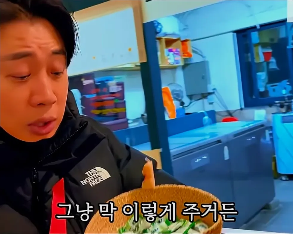 서비스로 주는 사탕 때문에 손님에게 불만을 사는 방법