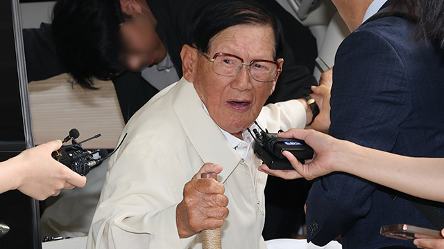 신천지 이만희, 구속 후 첫 소환 조사…최측근 김평화 씨도 조사 대상