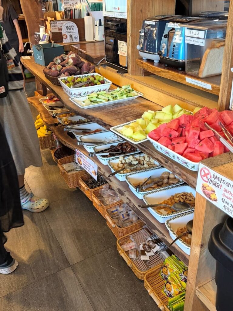4,900원 무한리필 가능한 카페 놀라움