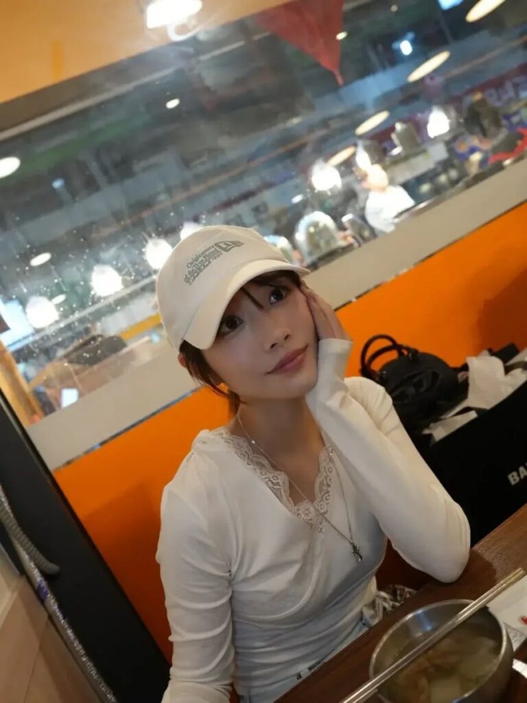 일본 여배우, 광장시장 방문