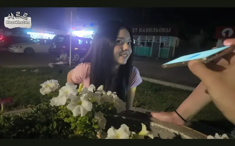 여행 중 만난 고려인, 미모가 놀랍네요
