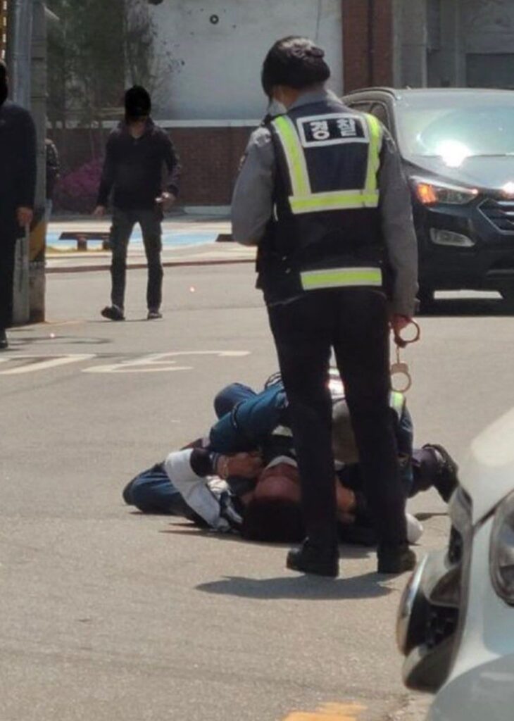K-경찰 퓰리처상 수상의 순간.jpg
