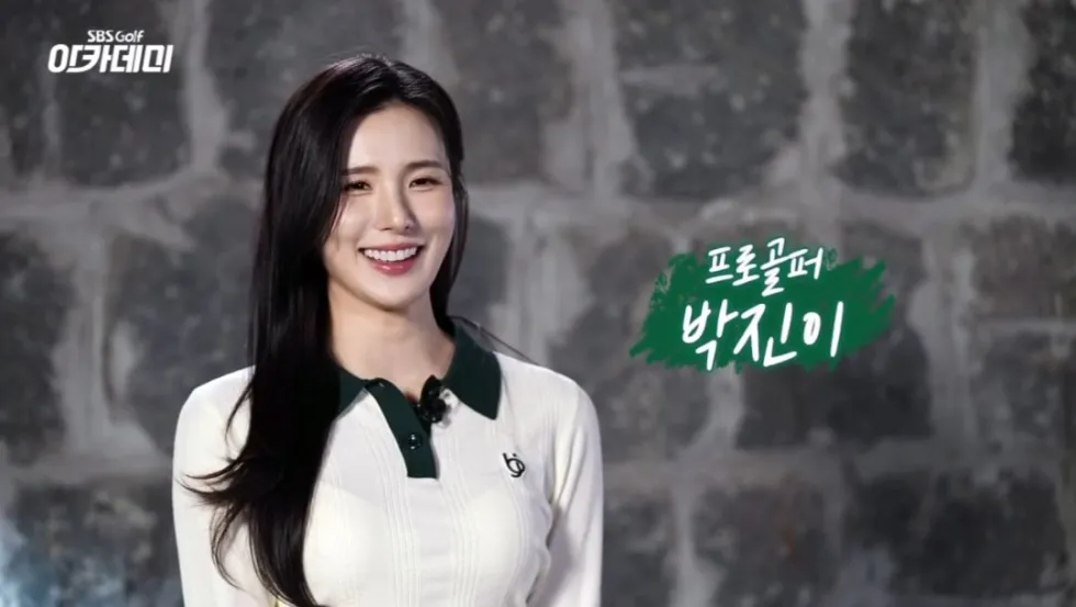 신세경 닮은 미녀 골프 프로선수.jpg