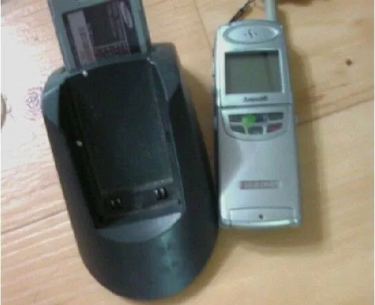 오래된 휴대폰들