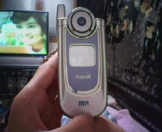 오래된 휴대폰들