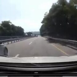 과속 및 난폭운전 관련 GIF