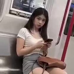 지하철 몰카 촬영범에 대한 여성의 대처법