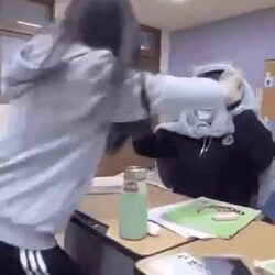 여고생 팬사인회 상황 설정