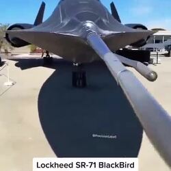 SR-71 블랙버드: 냉전 시대의 초고속 정찰기