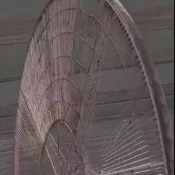 풍차 꼭대기에 선 상남자들