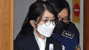 김건희·윤한홍, 관저 이전 특혜 의혹으로 재판행