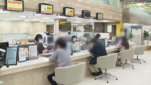 기준금리 3% 시대, 대출 이자는 급등하는데 예금 금리는 제자리걸음?