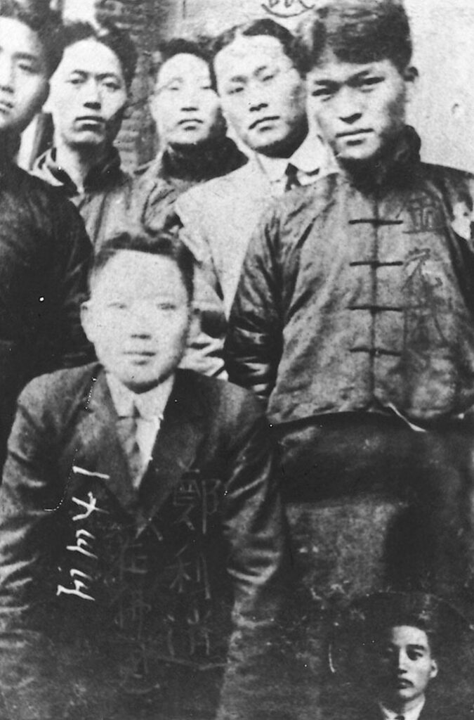영화 암살 속 조승우, 돈 없어도 옷차림이 훌륭했던 사연