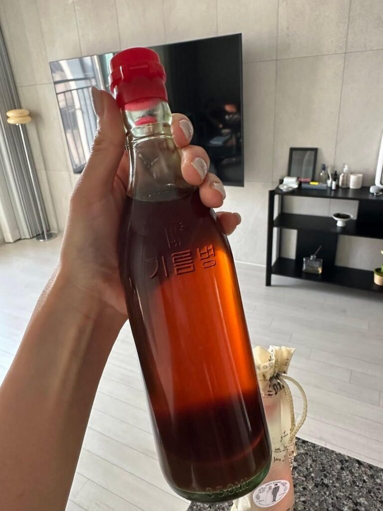 스레드] 극호 반응으로 난리난 결혼 답례품.jpg