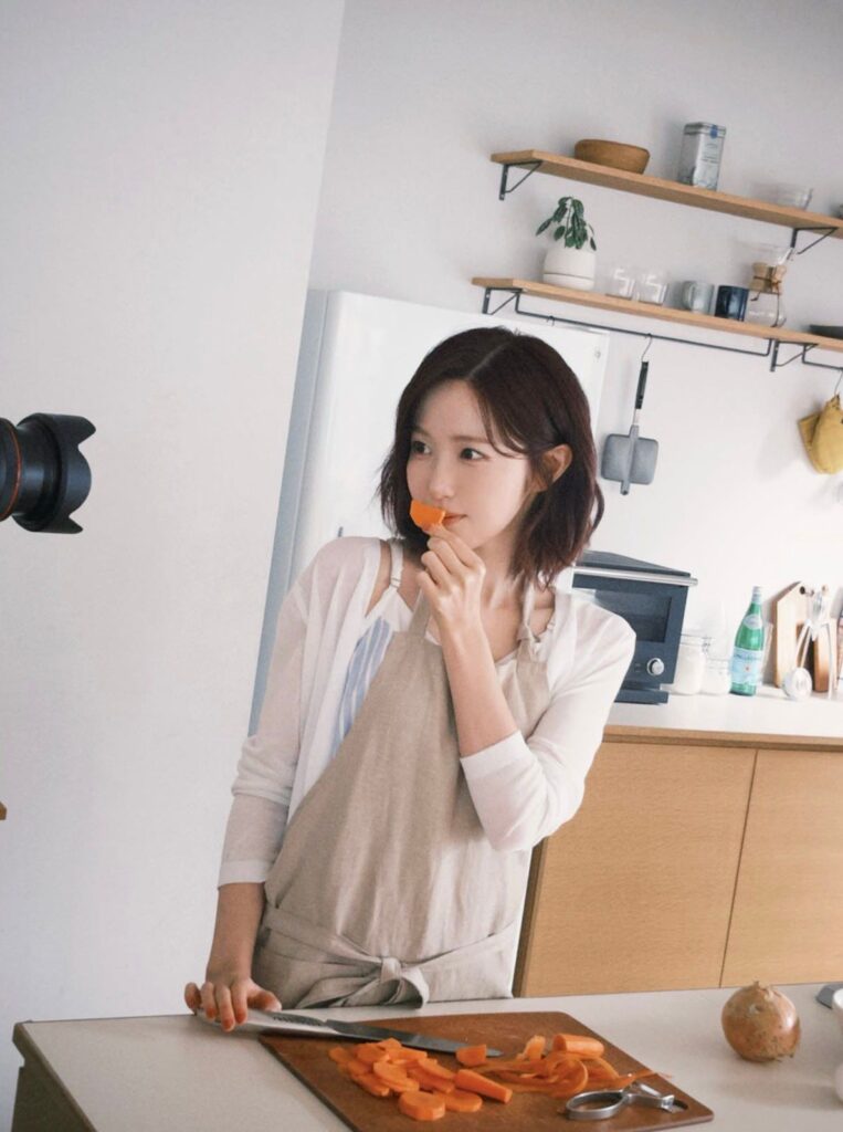 여돌 데뷔 3번째, 놀라운 경력 소개