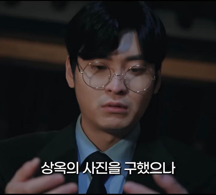 어느 독립운동가가 뒷짐을 지고 사진을 찍은 이유.jpg