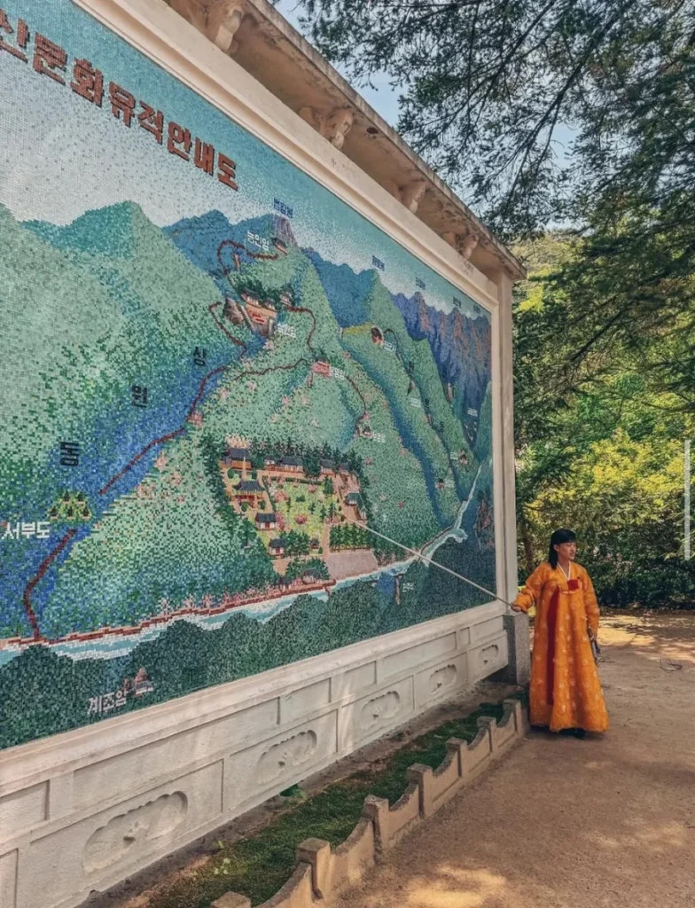 북한 여행 중인 외국인 친구가 보내온 북한 사찰 사진