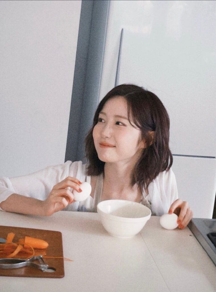 여돌 데뷔 3번째, 놀라운 경력 소개