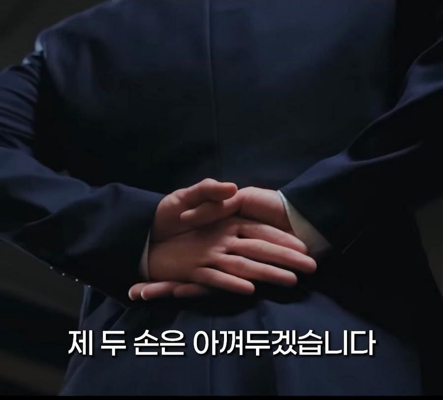 어느 독립운동가가 뒷짐을 지고 사진을 찍은 이유.jpg