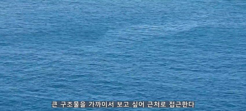초대형 터빈에 빨려 들어간 남자에 대한 영상
