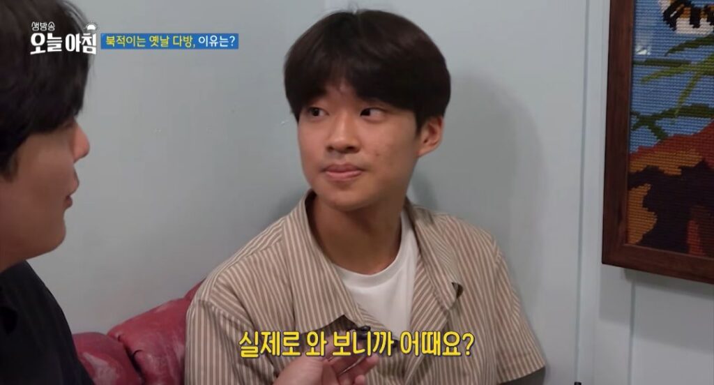 요즘 젊은 세대들에게 인기 있는 옛날 다방.jpg