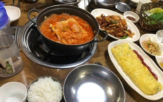 한국인이 젤 좋아하는 밥상.jpg