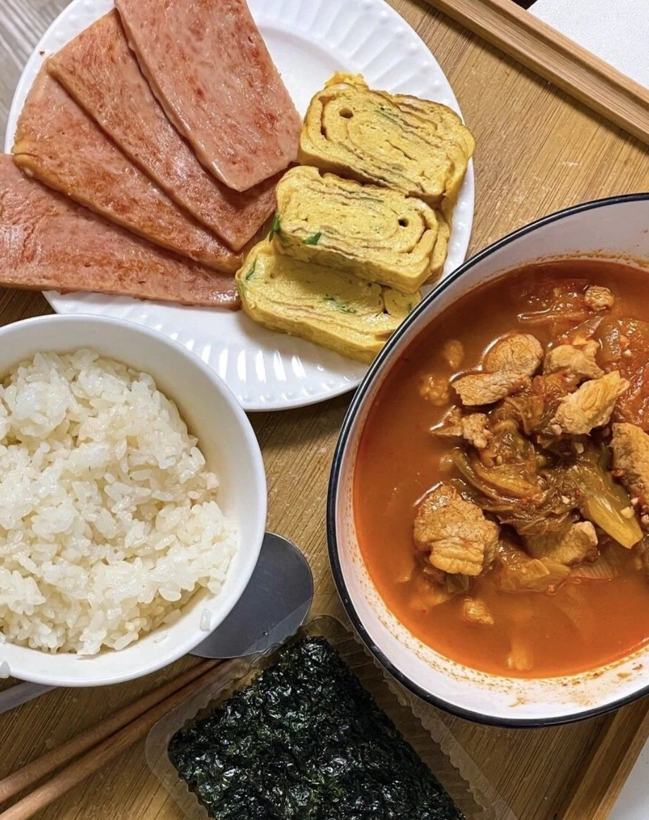 한국인이 젤 좋아하는 밥상.jpg