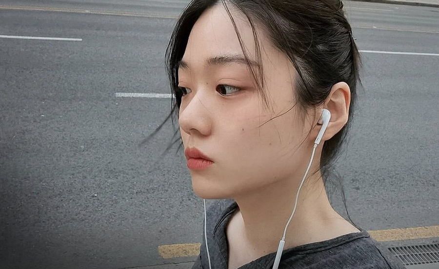 요즘 다시 유행하는 줄 이어폰, 갬성을 넘어선 인기