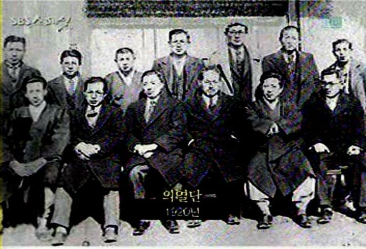 영화 암살 속 조승우, 돈 없어도 옷차림이 훌륭했던 사연