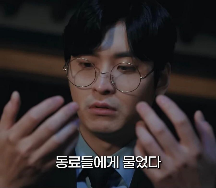 어느 독립운동가가 뒷짐을 지고 사진을 찍은 이유.jpg