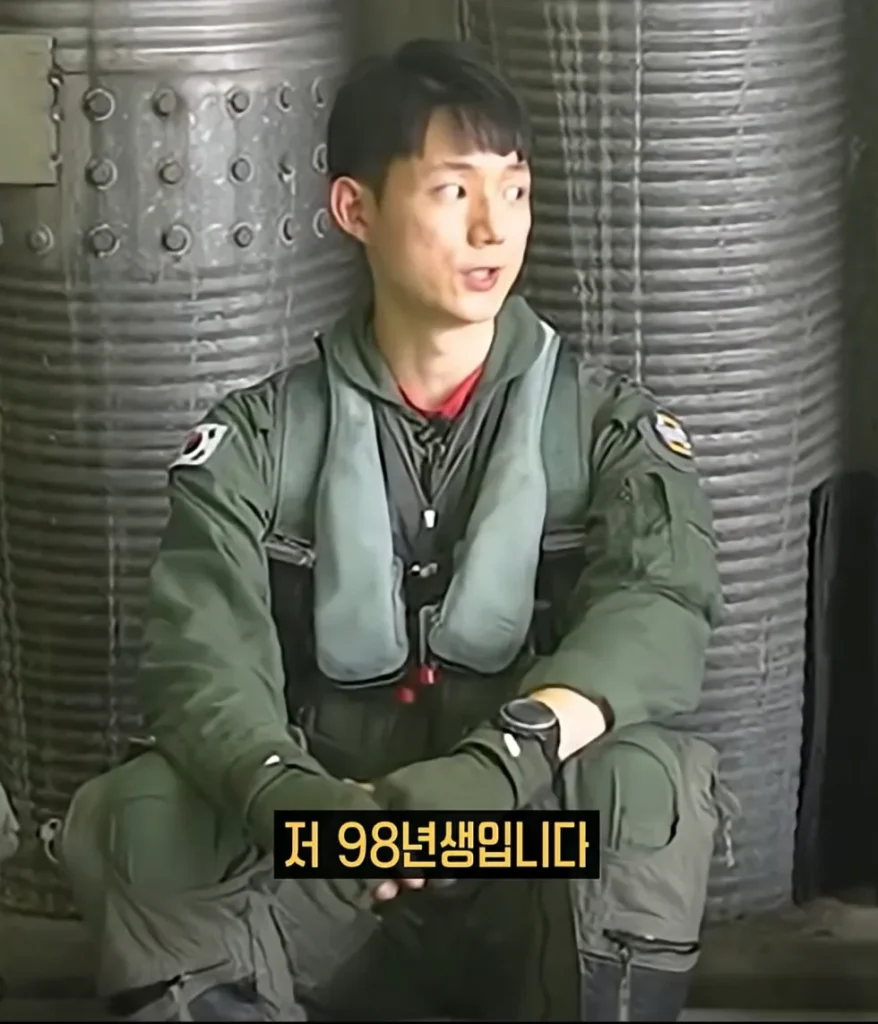 조종사, 걸그룹 긁기의 달인.jpg