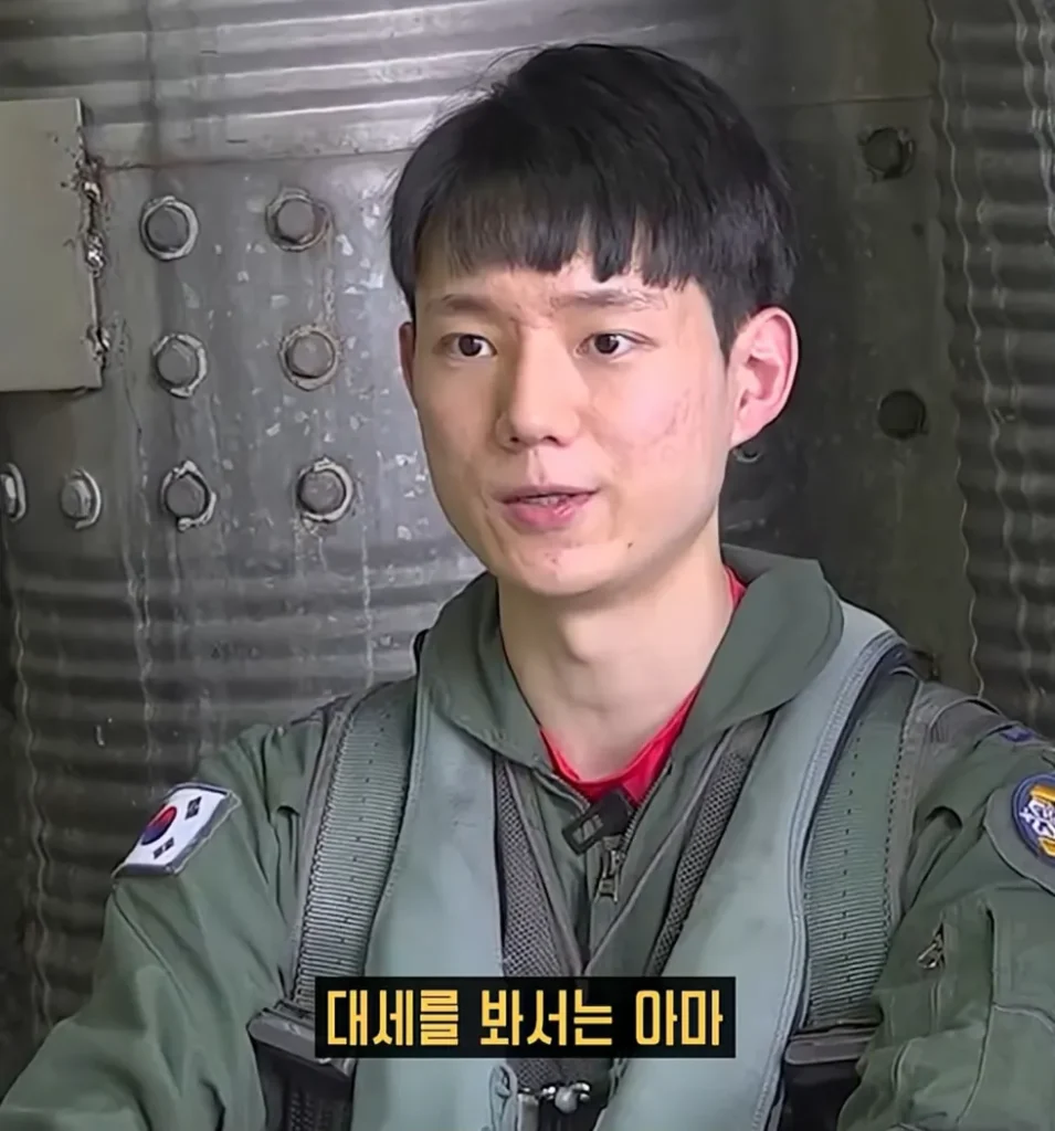 조종사, 걸그룹 긁기의 달인.jpg
