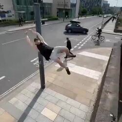 파쿠르, 찰나의 실수.
