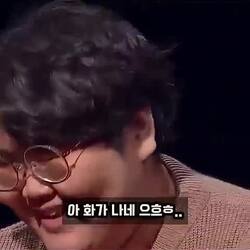 서비스업인데 왜 화장을 해야 하나요?