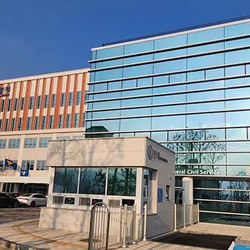 정차 명령 무시한 10대 오토바이 운전자, 주차 차량 충돌 후 사망