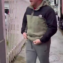40대 이상 아재들 오줌 쌀때 특징.mp4