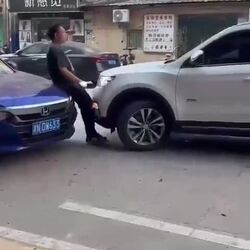중국의 하루, 오늘도 평화롭지 않네