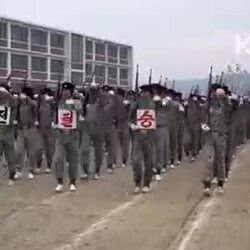 70년대 학도호국단, 군대와 같은 분위기
