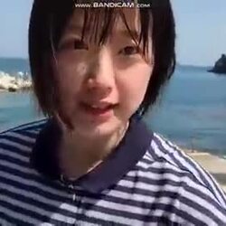 맨손으로 라면 훔쳐 먹은 갈매기 포획한 여캠