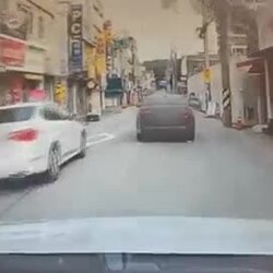 잠깐_향냄새를_맡은_사람