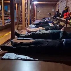 국립공원 대피소의 현실, 잠을 제대로 못 잔다는 이야기