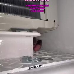 볼트를 손가락 감각으로 채우기