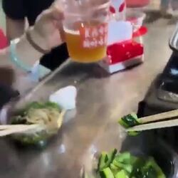 [중국] 여성을 바꿀 수 없을 땐, 여성을 바꾸세요