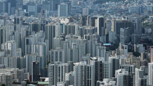 서울 아파트값 11% 상승 시, 2030년 비강남권도 종부세 폭탄…세금 9배 증가 예측
