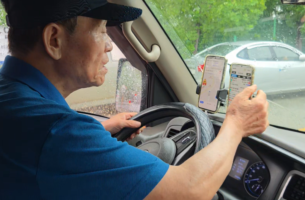 하루 400km 운행하는 77세 고령 운전자, 그 이유는?