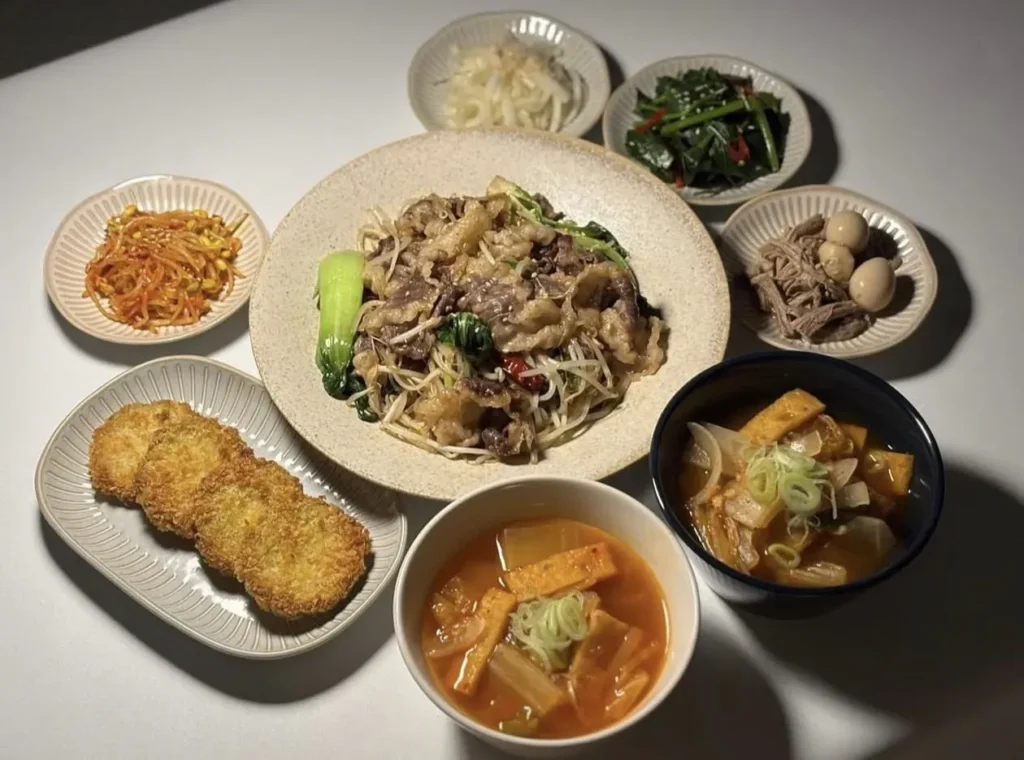 남편 위해 저녁 식사 준비하는 아내의 평상시 식단