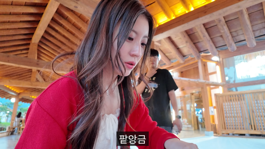 한복을 입고 싶었다는 일본여자..처음 가본 안동.jpg